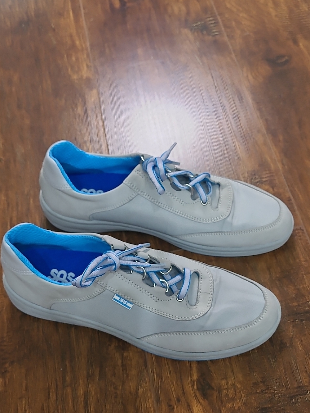 SAS Sporty Silver Lace Up Sneakers Gray Blue Diabetic Shoes Womens Size 8.5